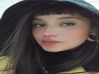 AliceMorely online livejasmin.com